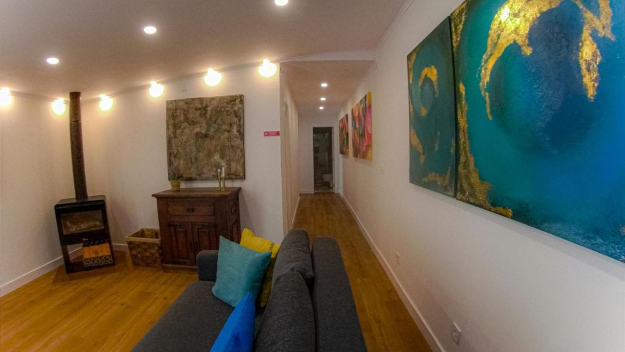 Guest House Ruceel Aroeira อัลมาดา ภายนอก รูปภาพ