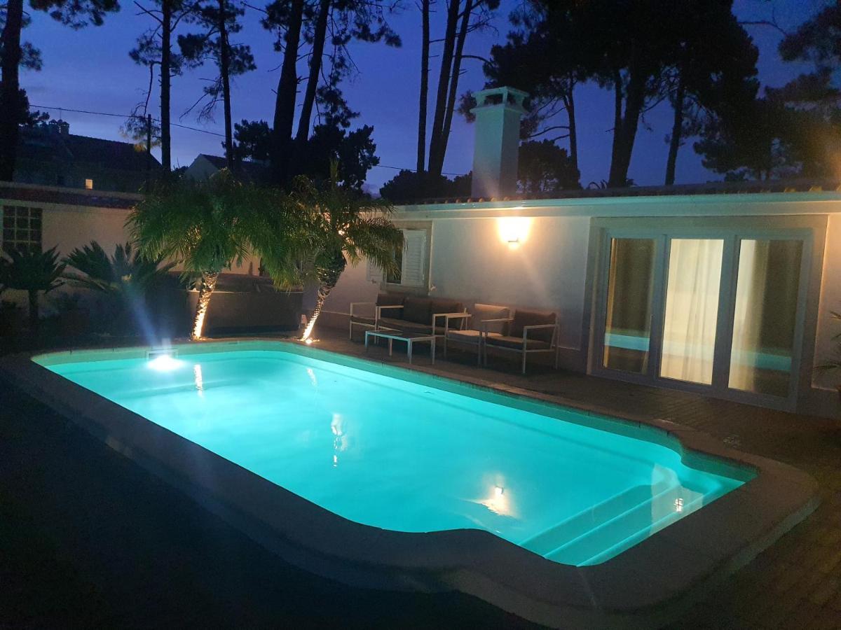 Guest House Ruceel Aroeira อัลมาดา ภายนอก รูปภาพ